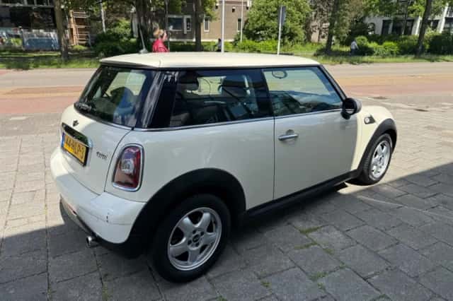 MINI One (2009) thumbnail 5
