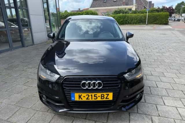 Audi A1 (2013) thumbnail 2