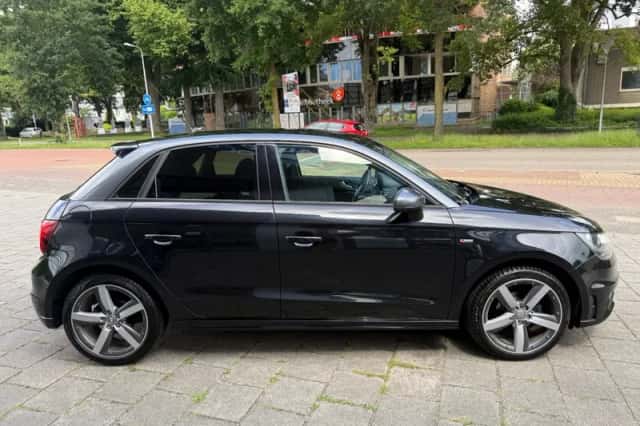 Audi A1 (2013) thumbnail 4