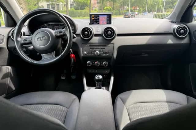 Audi A1 (2013) thumbnail 6