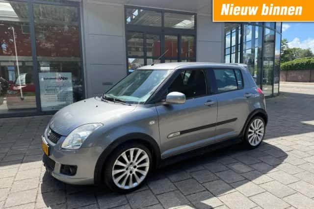 Suzuki Swift (2009) thumbnail 1