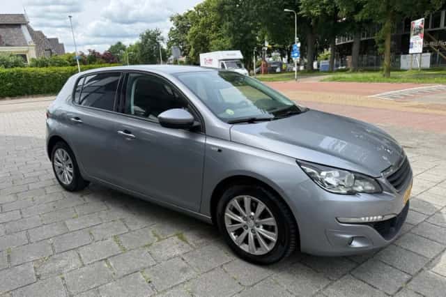 Peugeot 308 (2016) thumbnail 3