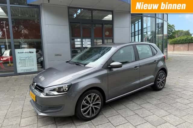 Volkswagen Polo (2013) thumbnail 1