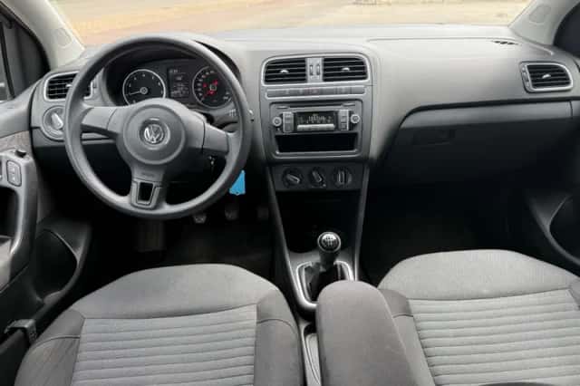 Volkswagen Polo (2013) thumbnail 6