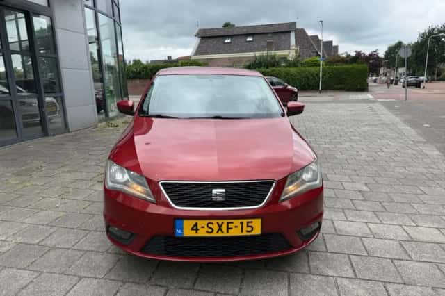 SEAT Toledo (2014) thumbnail 2
