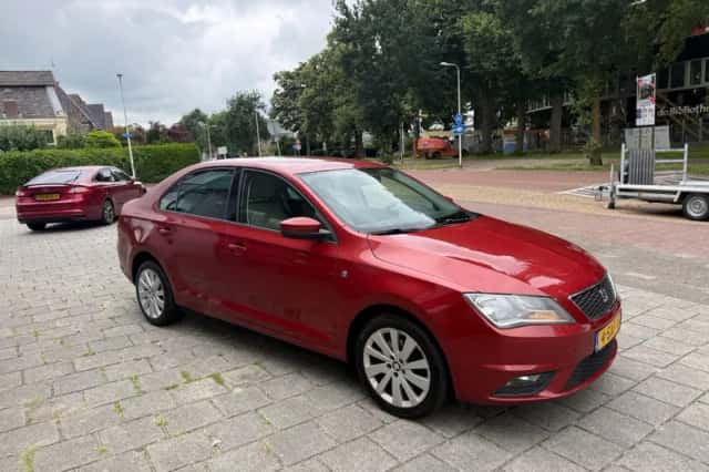 SEAT Toledo (2014) thumbnail 3