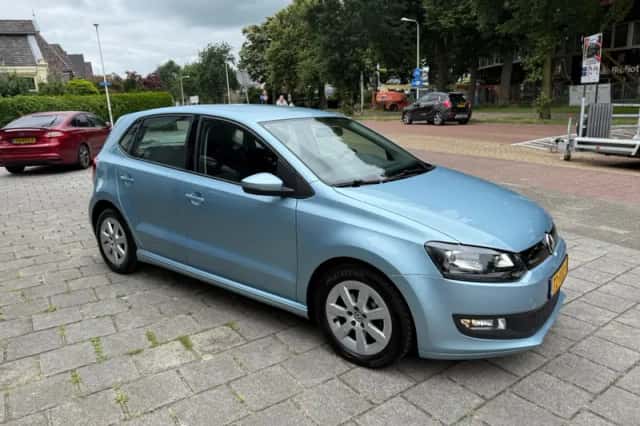 Volkswagen Polo (2011) thumbnail 3