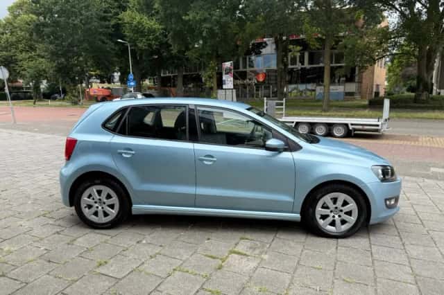 Volkswagen Polo (2011) thumbnail 4