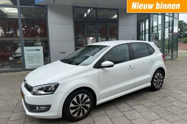 Volkswagen Polo (2016) thumbnail 1