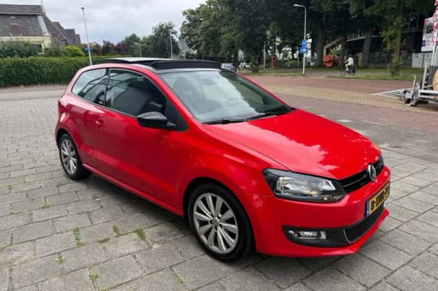 Volkswagen Polo (2011) thumbnail 2