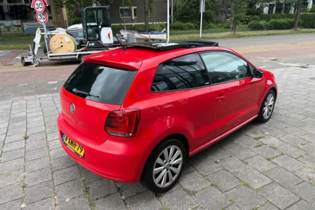 Volkswagen Polo (2011) thumbnail 4