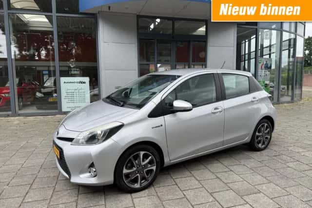 Toyota Yaris (2014) thumbnail 1