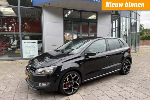 Volkswagen Polo (2013) thumbnail 1