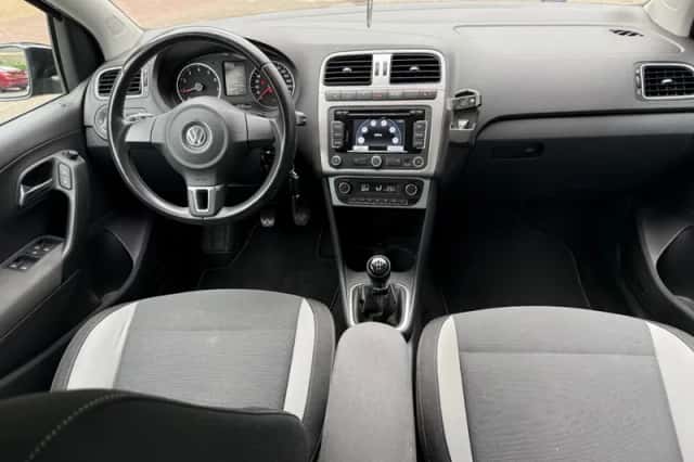Volkswagen Polo (2013) thumbnail 6