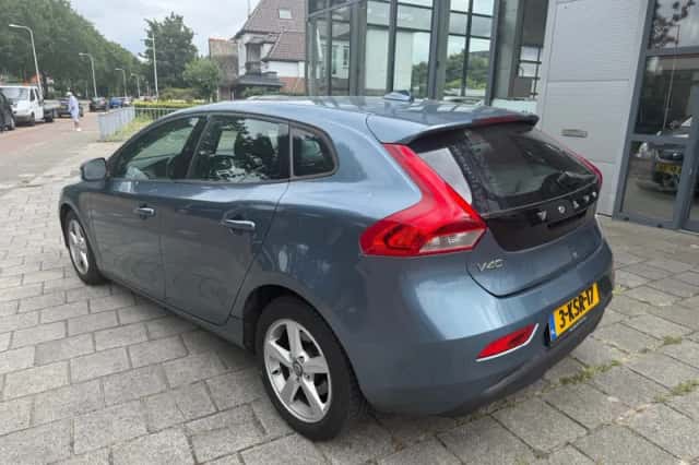 Volvo V40 (2013) thumbnail 5