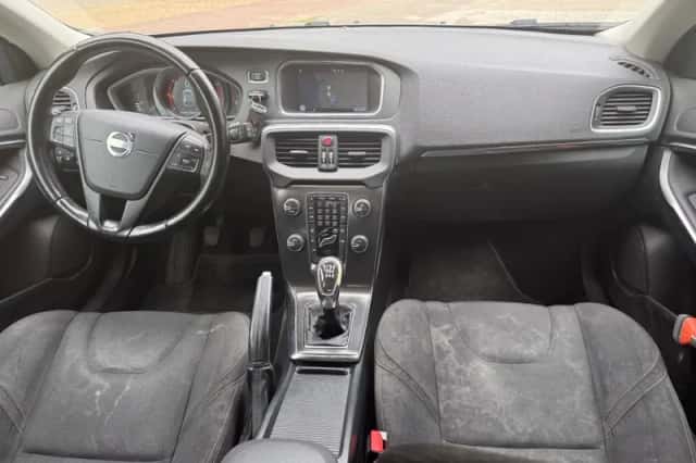 Volvo V40 (2013) thumbnail 6