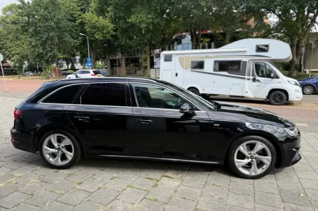 Audi A4 (2018) thumbnail 4