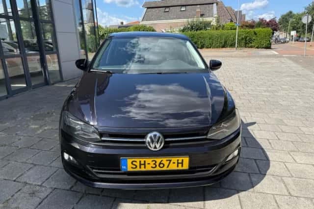 Volkswagen Polo (2018) thumbnail 2