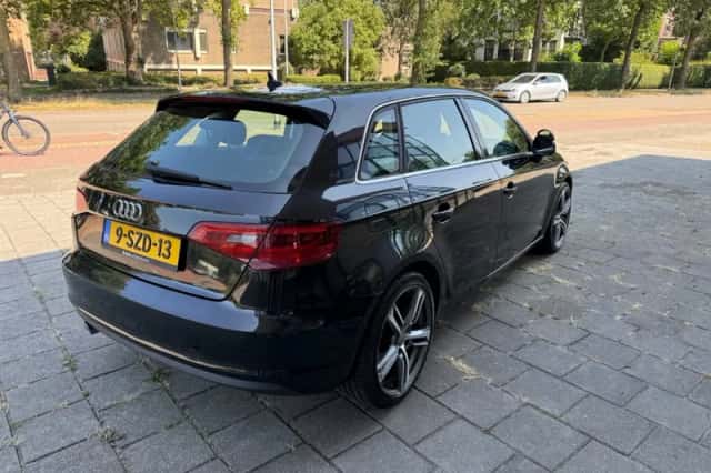 Audi A3 (2014) thumbnail 4