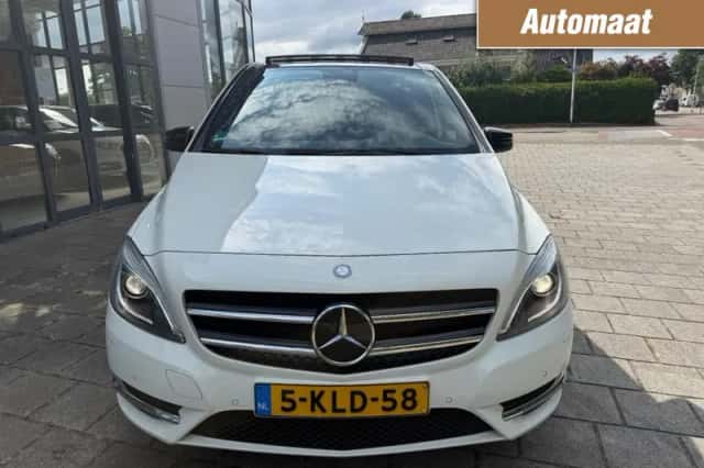 Mercedes-Benz B-Klasse (2013) thumbnail 2