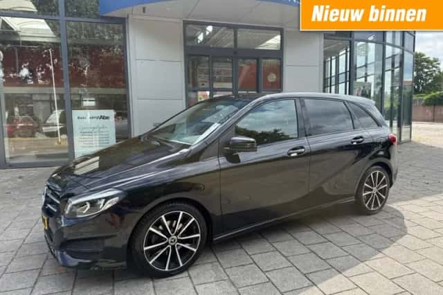 Mercedes-Benz B-Klasse (2017) thumbnail 1
