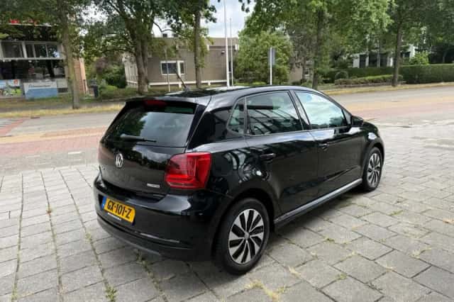 Volkswagen Polo (2015) thumbnail 5