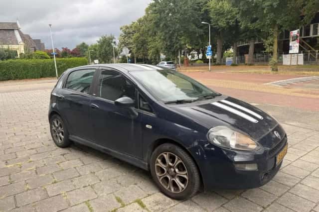 Fiat Punto (2013) thumbnail 2