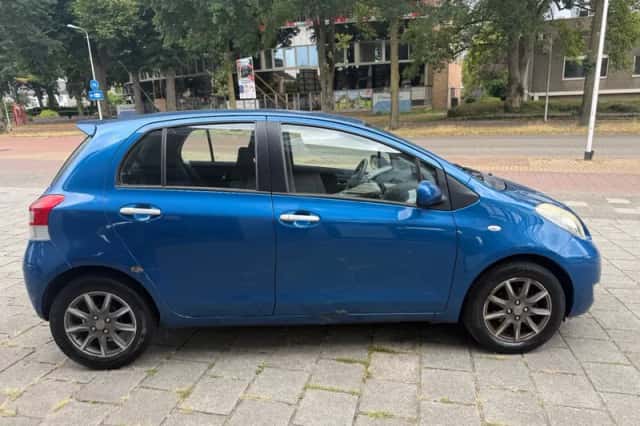 Toyota Yaris (2011) thumbnail 6