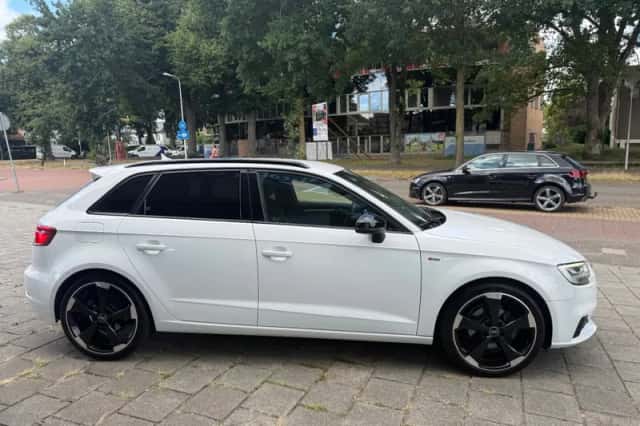 Audi A3 (2017) thumbnail 4