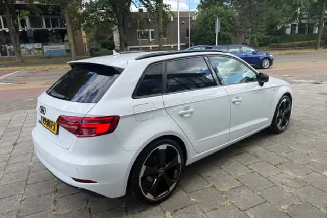 Audi A3 (2017) thumbnail 5