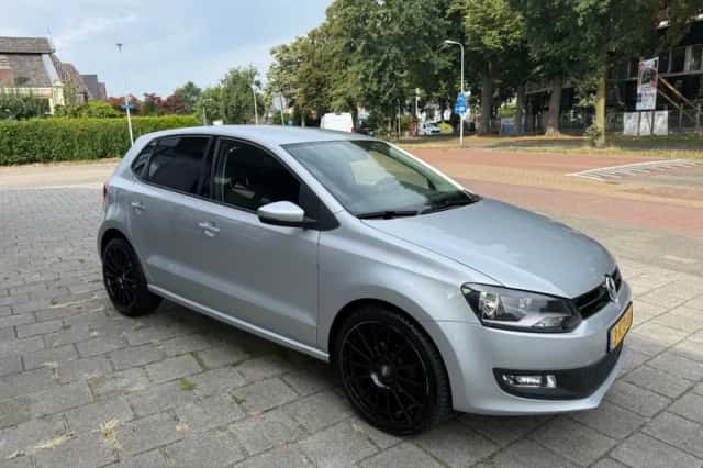Volkswagen Polo (2013) thumbnail 3