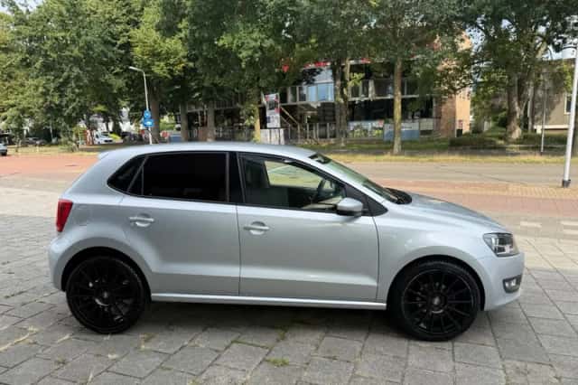 Volkswagen Polo (2013) thumbnail 4