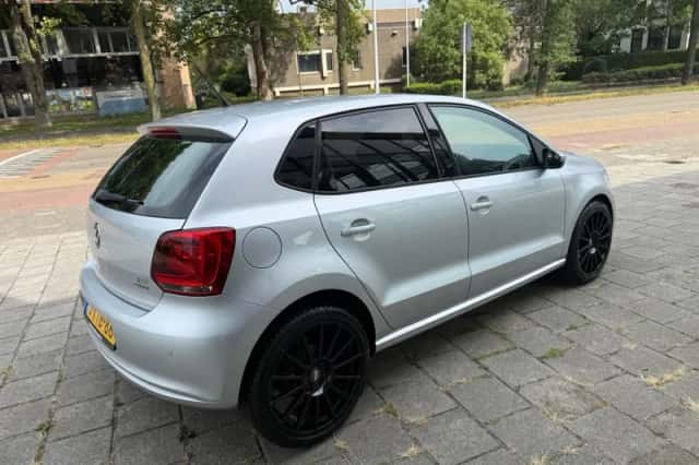 Volkswagen Polo (2013) thumbnail 5