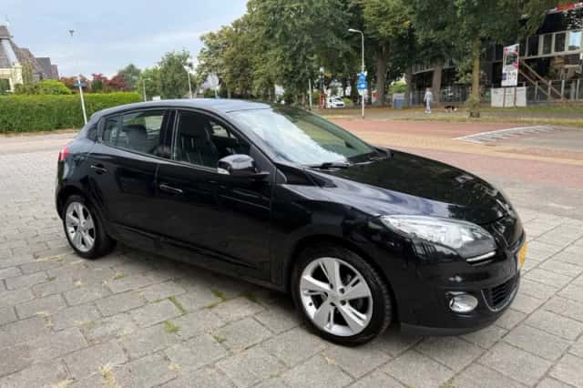 Renault Mégane (2013) thumbnail 3