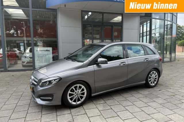 Mercedes-Benz B-Klasse (2016) thumbnail 1