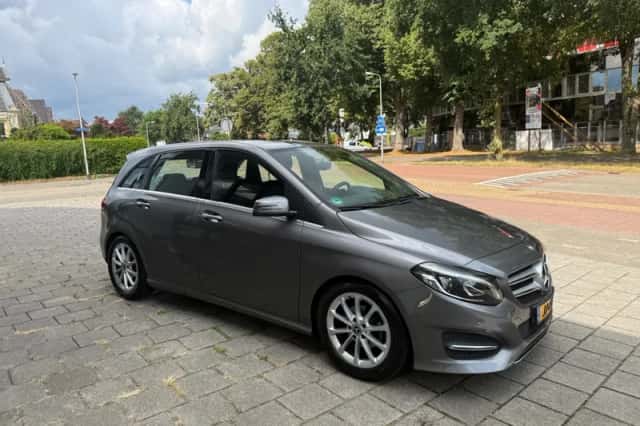 Mercedes-Benz B-Klasse (2016) thumbnail 3