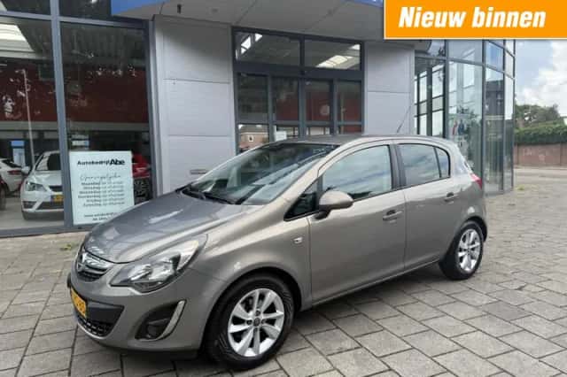 Opel Corsa (2014) thumbnail 1
