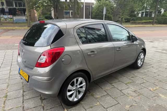 Opel Corsa (2014) thumbnail 5