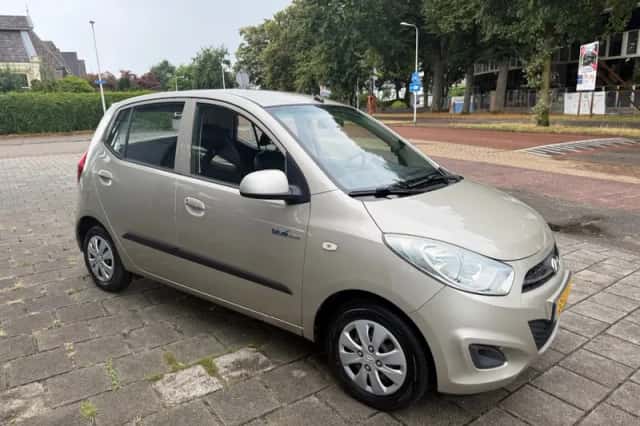 Hyundai i10 (2013) thumbnail 3