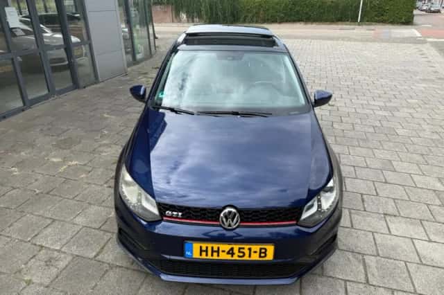Volkswagen Polo (2013) thumbnail 2