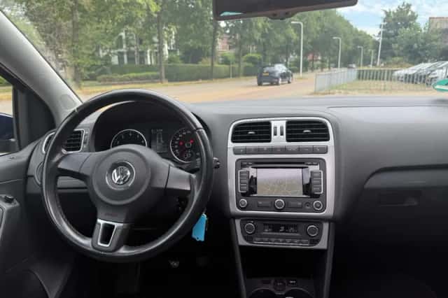 Volkswagen Polo (2013) thumbnail 6