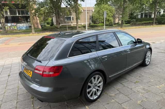 Audi A6 (2010) thumbnail 5