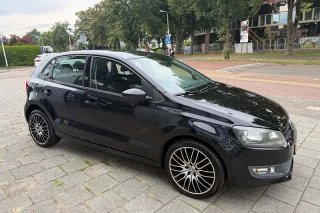 Volkswagen Polo (2012) thumbnail 3