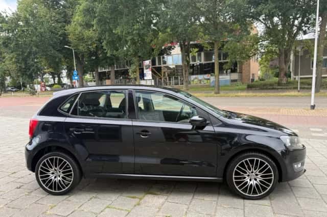 Volkswagen Polo (2012) thumbnail 4