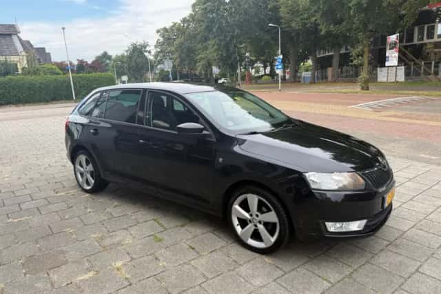 Škoda Rapid (2014) thumbnail 3