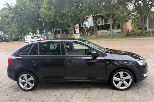 Škoda Rapid (2014) thumbnail 4
