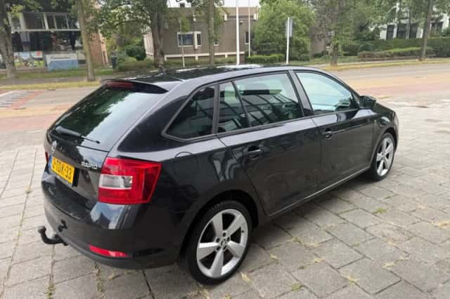 Škoda Rapid (2014) thumbnail 5
