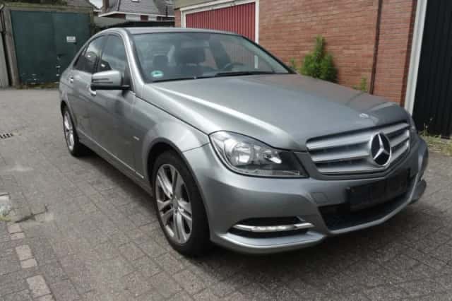 Mercedes-Benz C-Klasse (2011) thumbnail 3