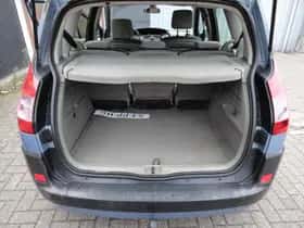 Renault Scénic (2004) thumbnail 12
