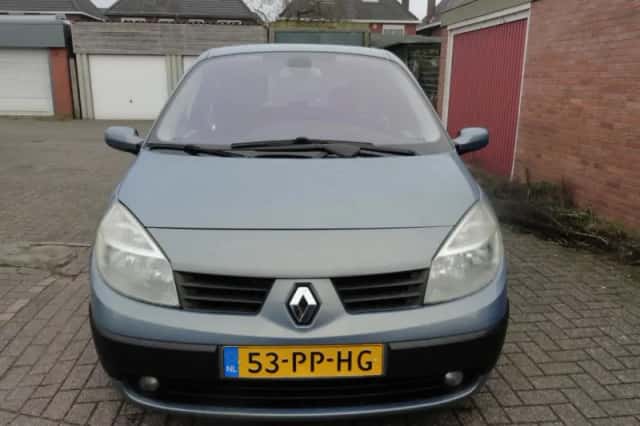 Renault Scénic (2004) thumbnail 4